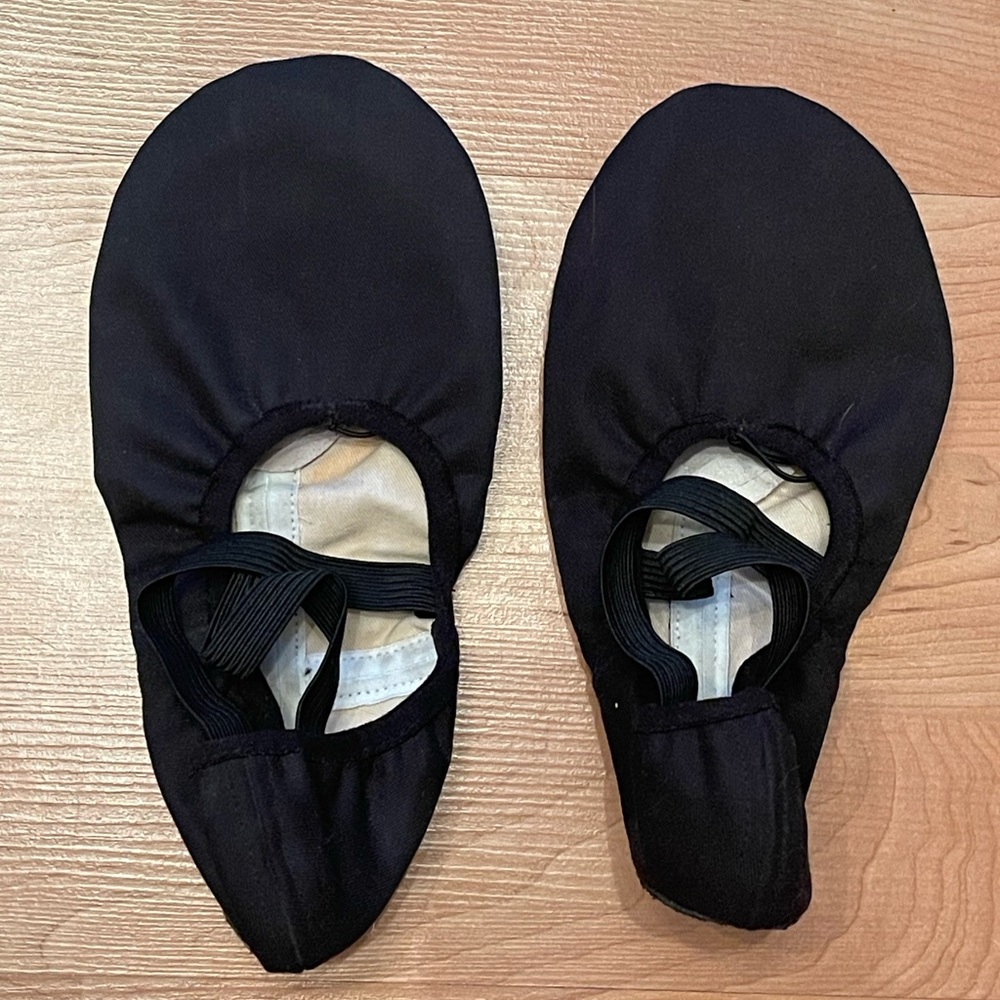 Angelo Luzio Gently Used Black Ballet Shoes